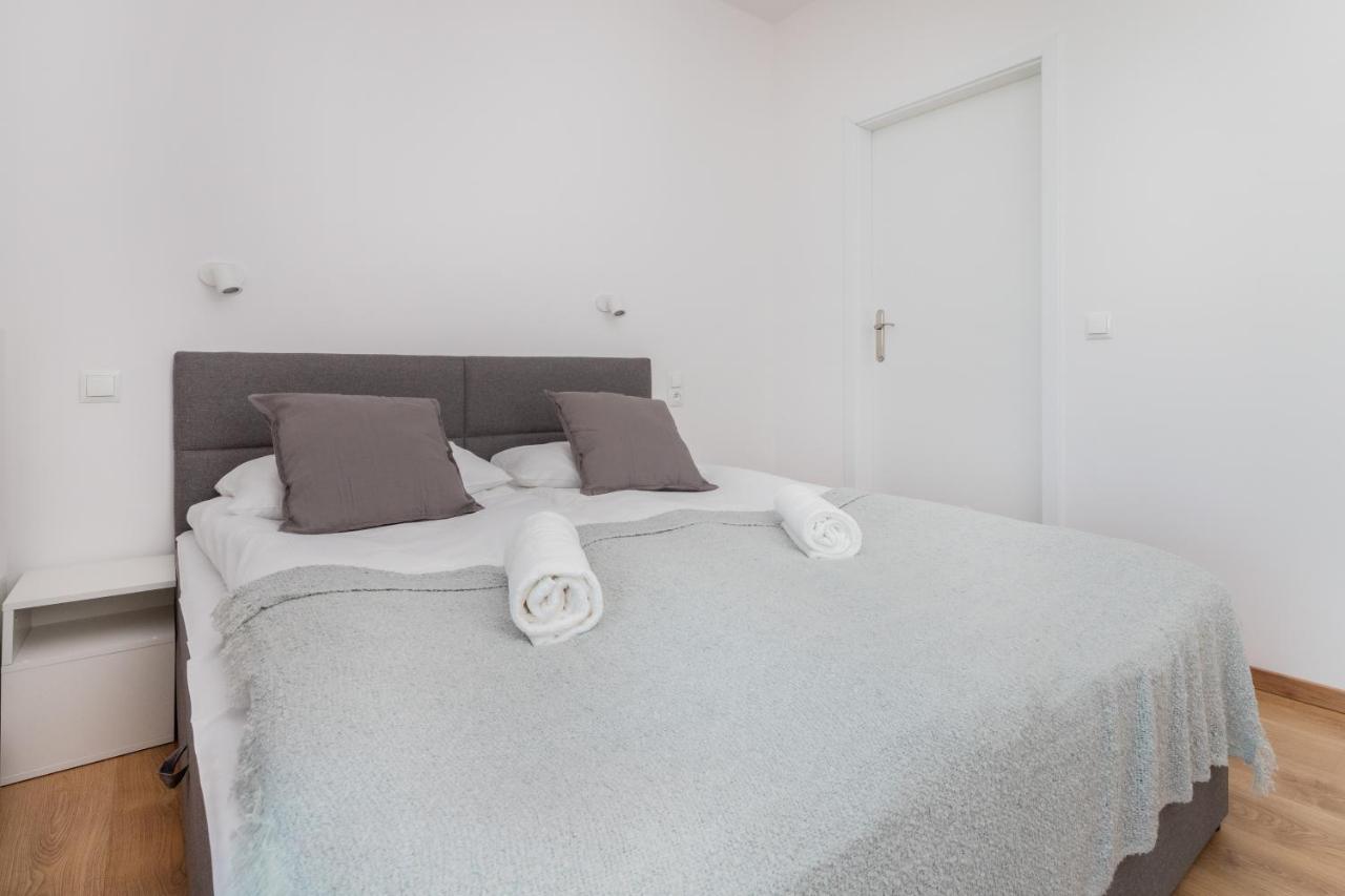 Tarasy Baltyku Apartments & Parking & Balcony By Noclegi Renters Gdańsk Kültér fotó