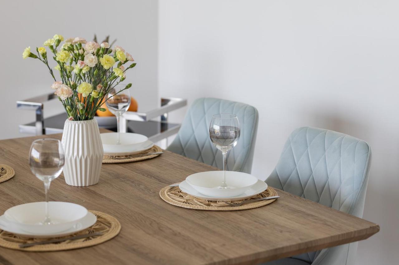 Tarasy Baltyku Apartments & Parking & Balcony By Noclegi Renters Gdańsk Kültér fotó