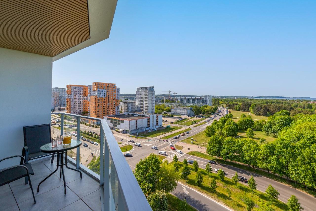 Tarasy Baltyku Apartments & Parking & Balcony By Noclegi Renters Gdańsk Kültér fotó